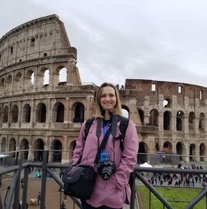 Meet your Posher, Laurie